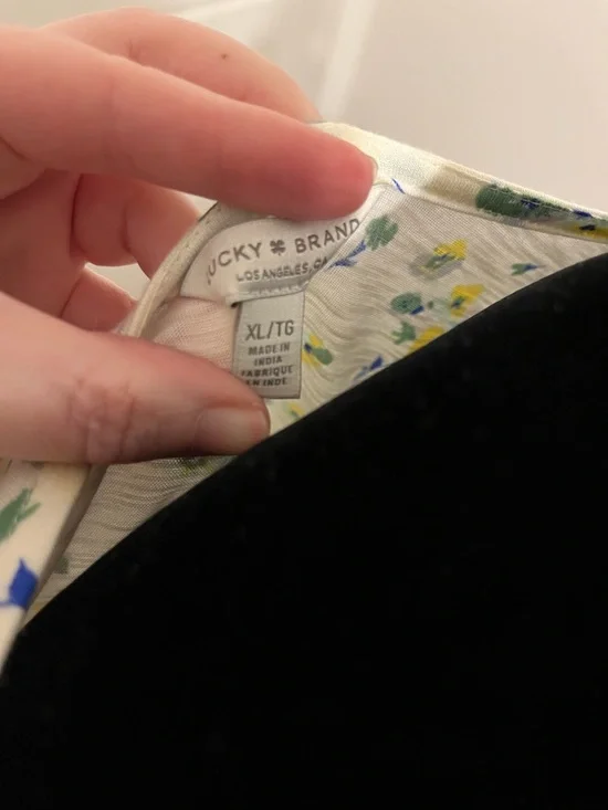 Women’s Lucky Brand Floral Short Sleeved Top Size XL NWT - Picture 5 of 5